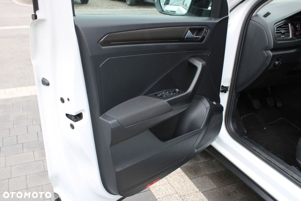 Volkswagen T-Roc - 24