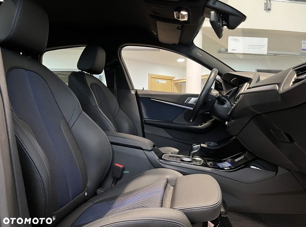 BMW Seria 2 220d M Sport - 23