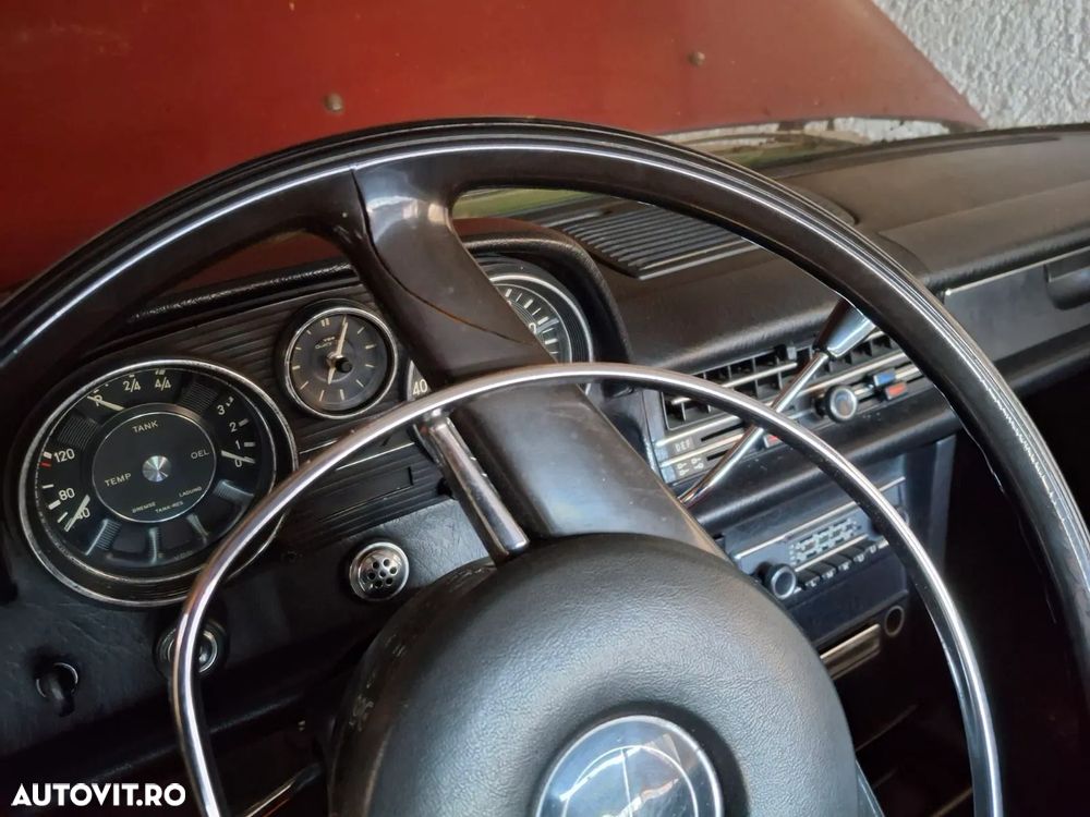 Mercedes-Benz W115 - 4