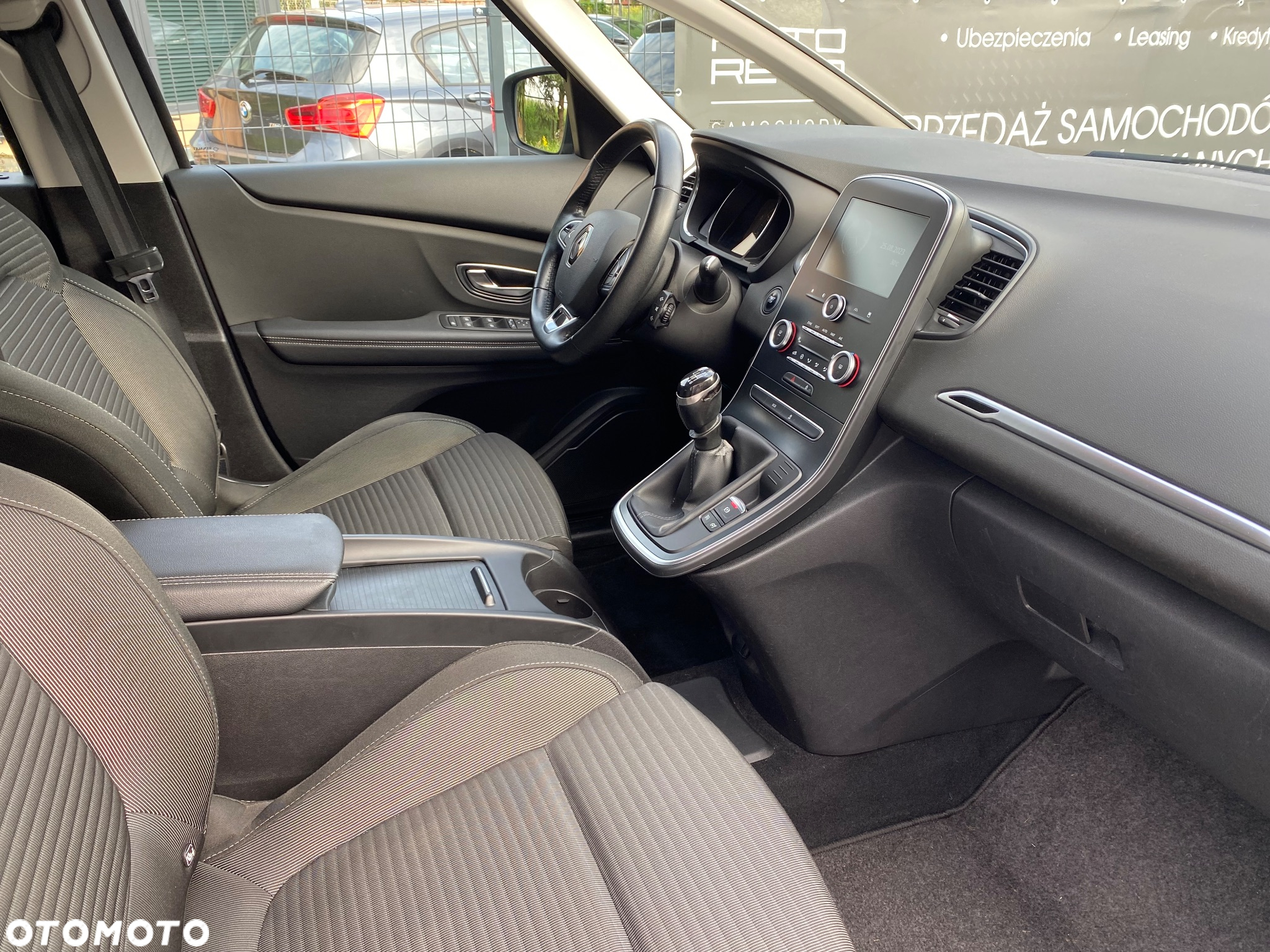 Renault Grand Scenic ENERGY TCe 115 EXPERIENCE - 11