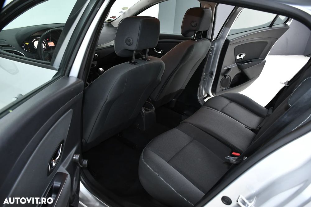 Renault Megane 1.5 dCi Expression - 14