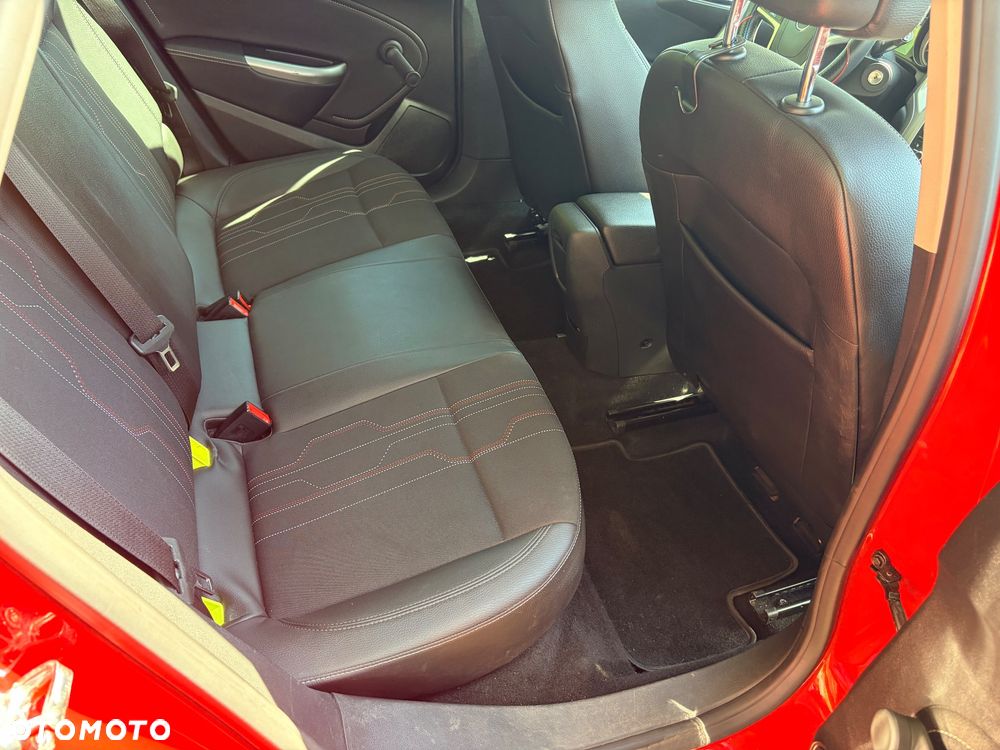 Opel Astra 1.4 Turbo 150 Jahre - 14