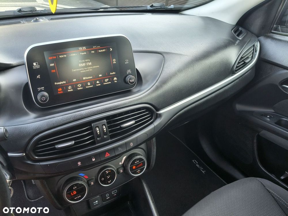 Fiat Tipo 1.4 T-Jet 16v Lounge EU6d - 10