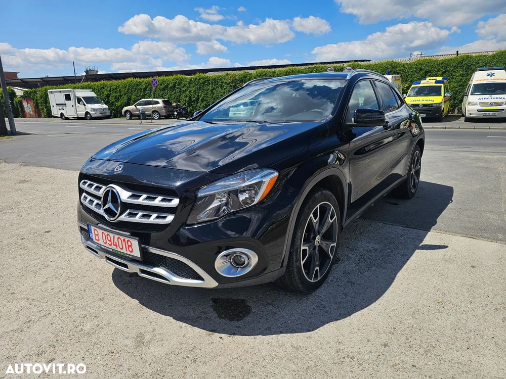 Mercedes-Benz GLA - 3