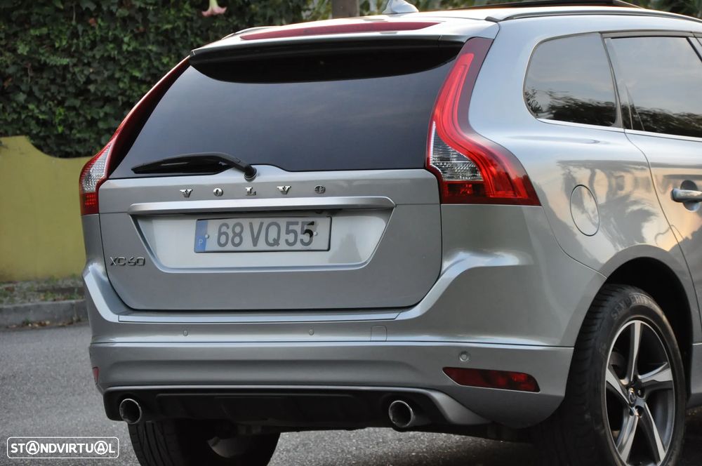 Volvo XC 60 2.0 D4 R-Design Summum Geartronic - 12