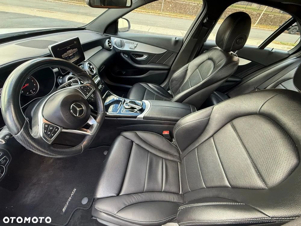 Mercedes-Benz Klasa C 300 9G-TRONIC AMG Line - 5