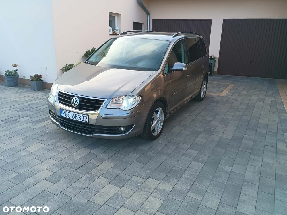 Volkswagen Touran - 8