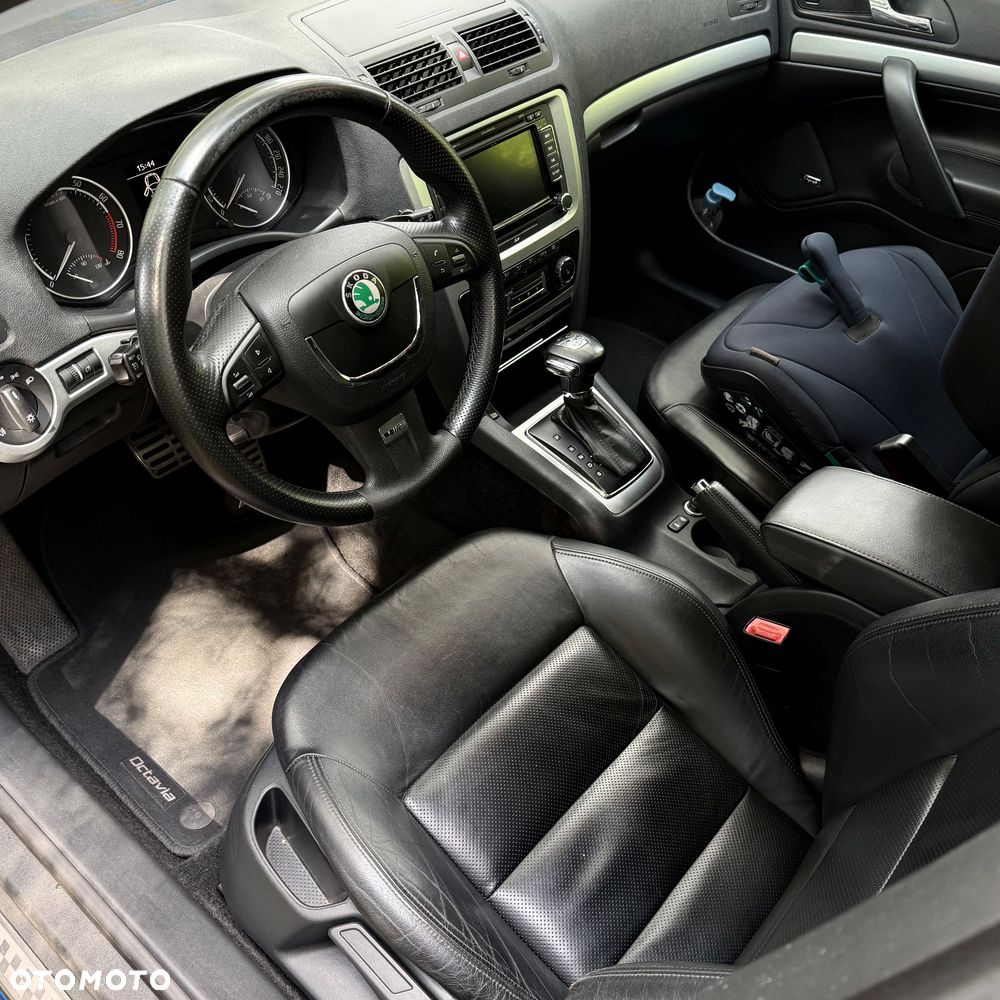 Skoda Octavia 2.0 TFSI RS DSG - 9