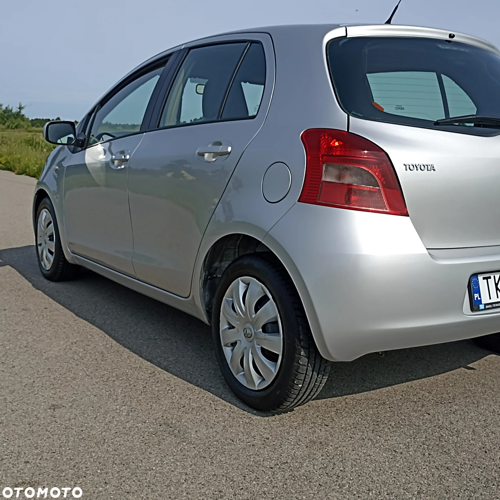 Toyota Yaris 1.3 Prestige - 33
