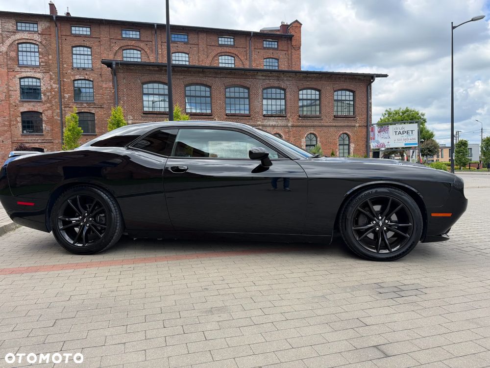 Dodge Challenger - 4