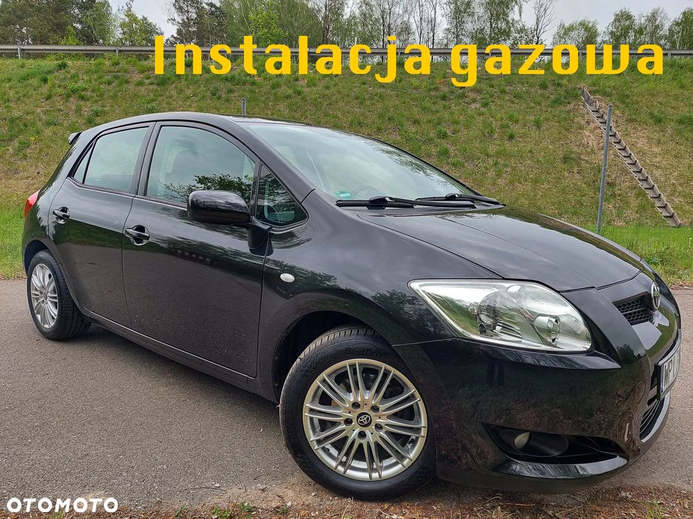 Toyota Auris - 1