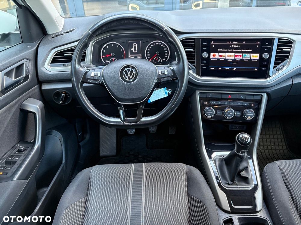 Volkswagen T-Roc - 11