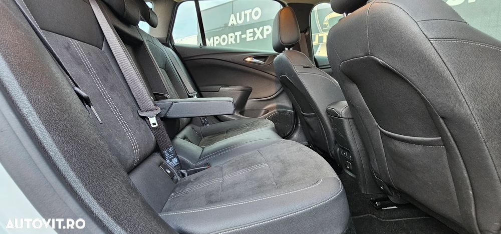 Opel Astra 1.5 Start/Stop Elegance - 11