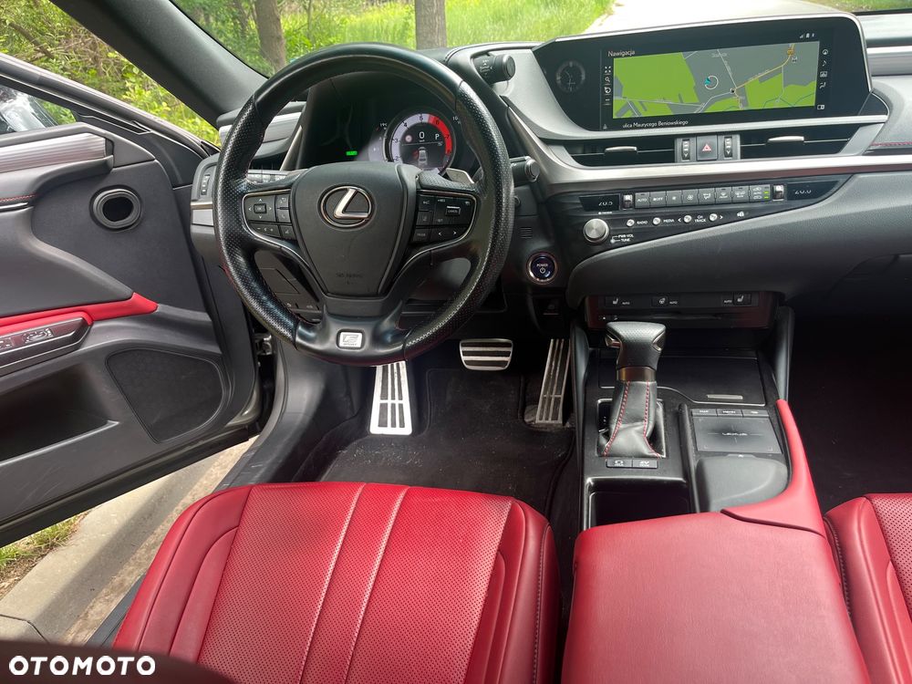 Lexus ES 300h F Sport - 4