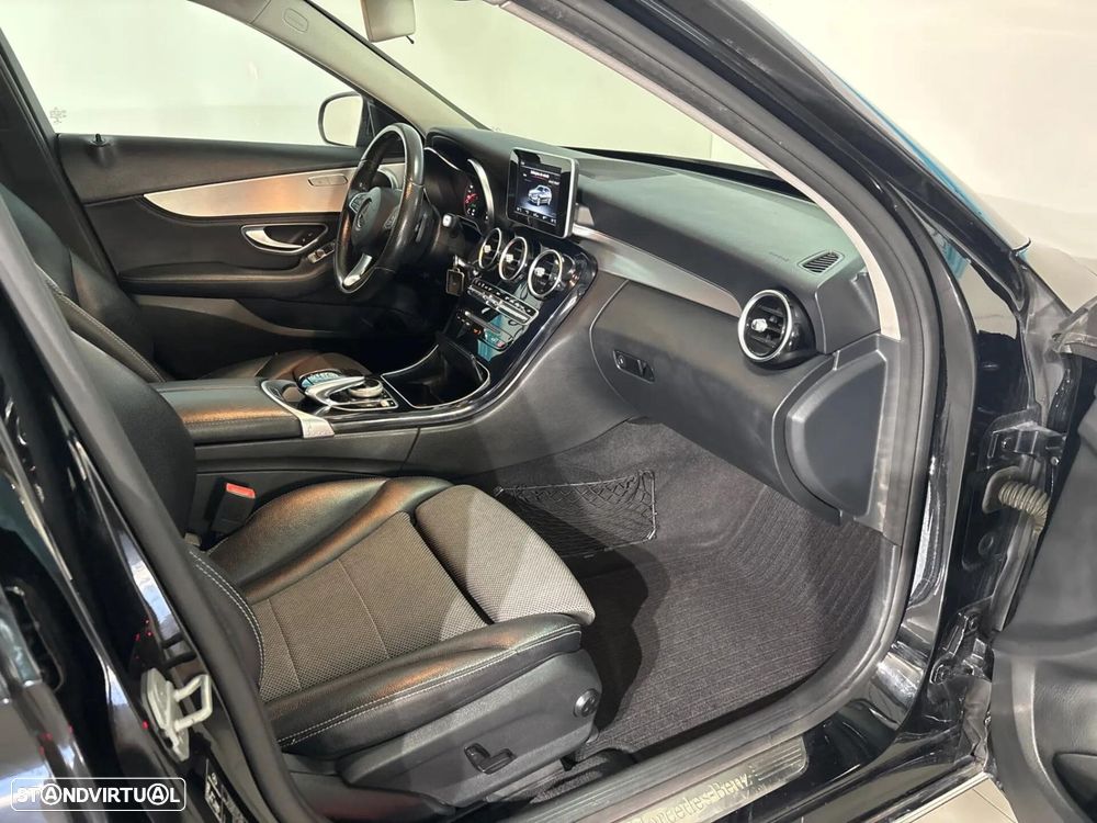 Mercedes-Benz C 200 - 10