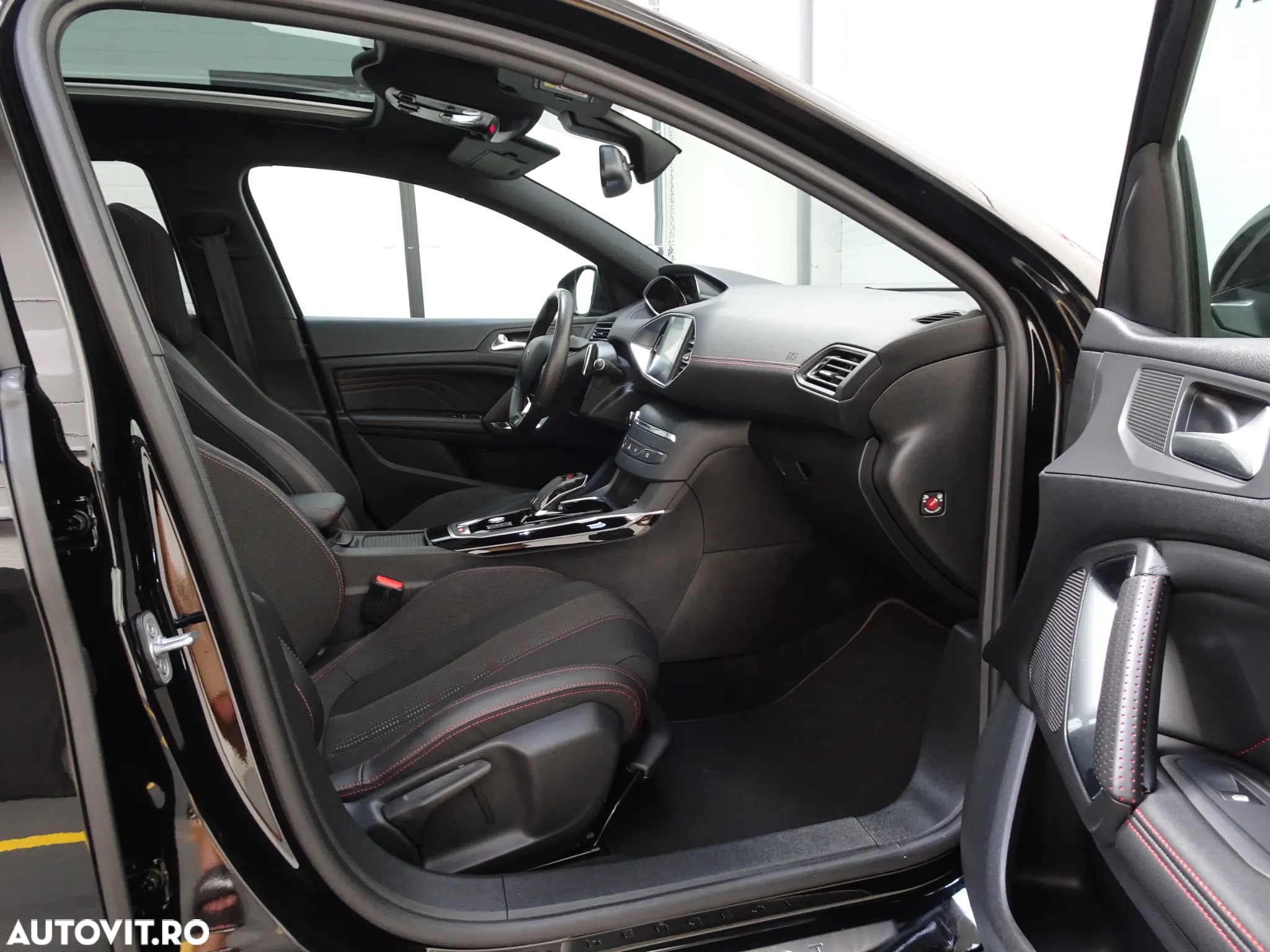 Peugeot 308 1.2L PureTech 130 S&S EAT8 GT - 14