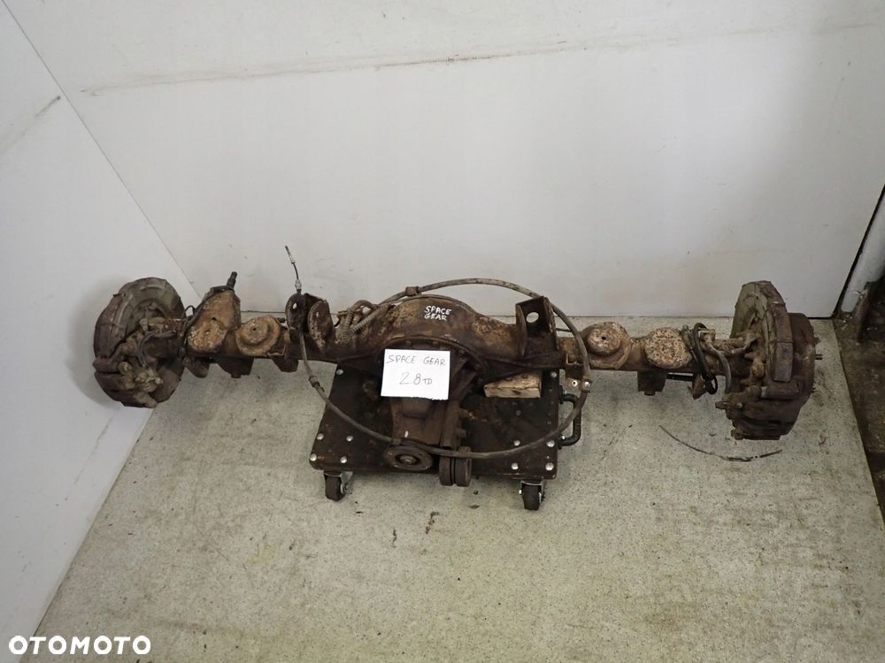 MITSUBISHI SPACE GEAR L400 2.8TD MOST TYLNY 4WD - 2