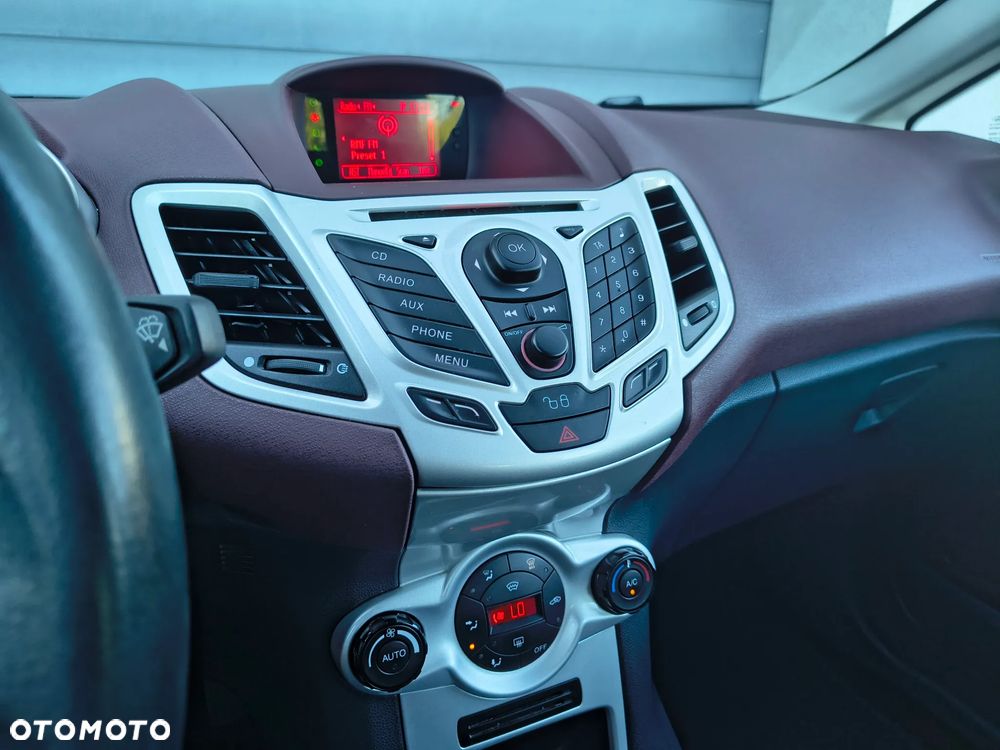 Ford Fiesta 1.25 Titanium - 23