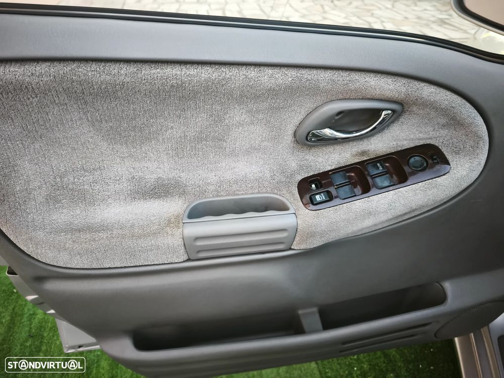 Suzuki Grand Vitara XL-7 2.0 HDi - 29