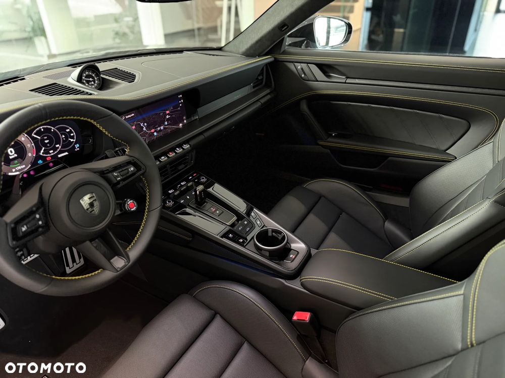 Porsche 911 Turbo S - 27