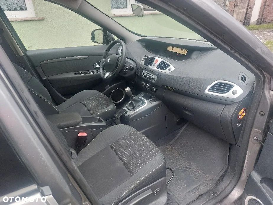 Renault Grand Scenic dCi 160 FAP Dynamique - 10