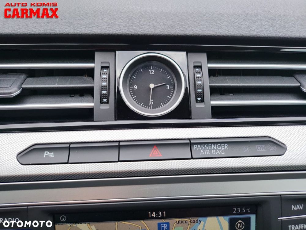 Volkswagen Passat - 15