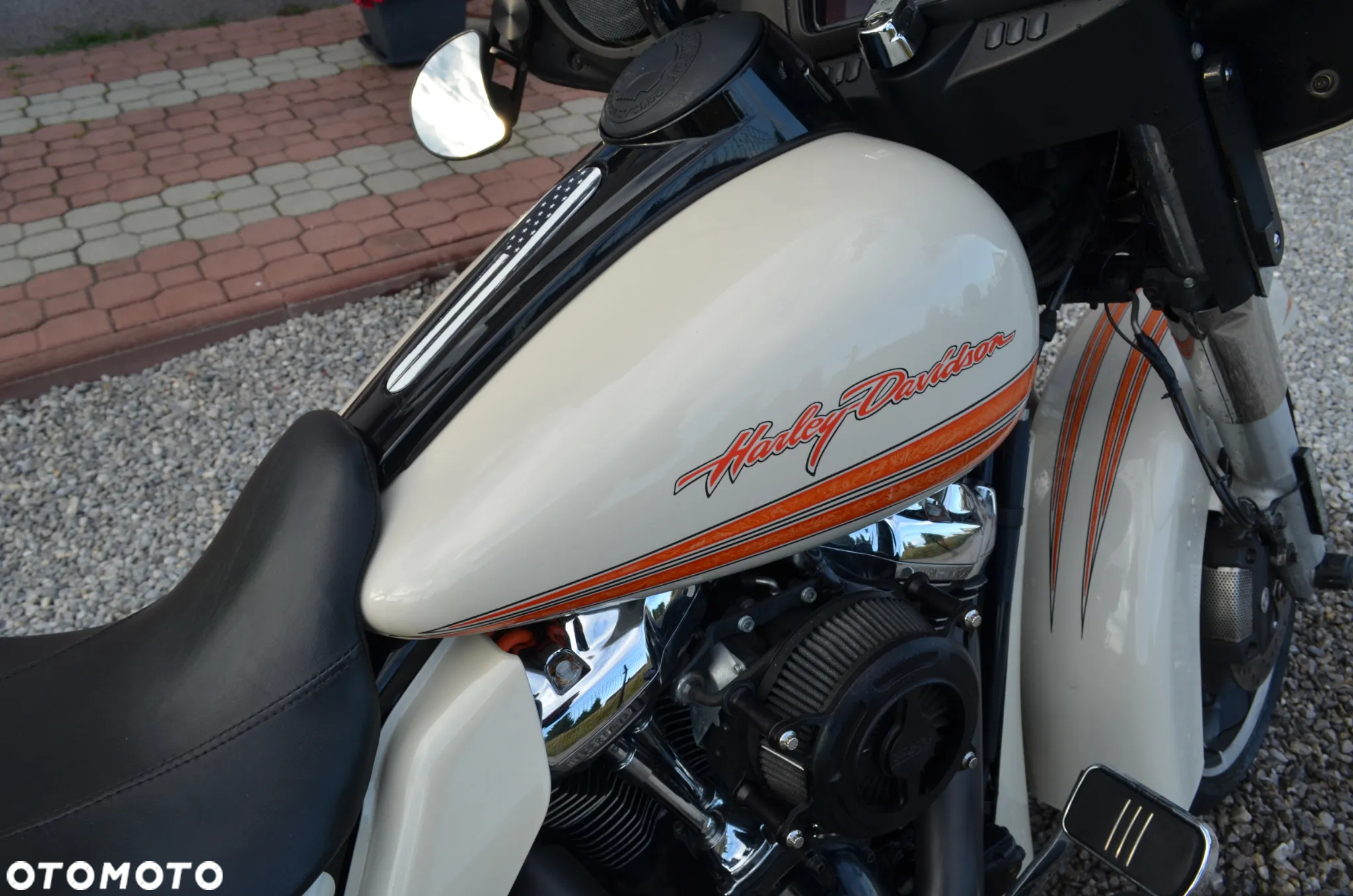 Harley-Davidson Touring Street Glide - 21