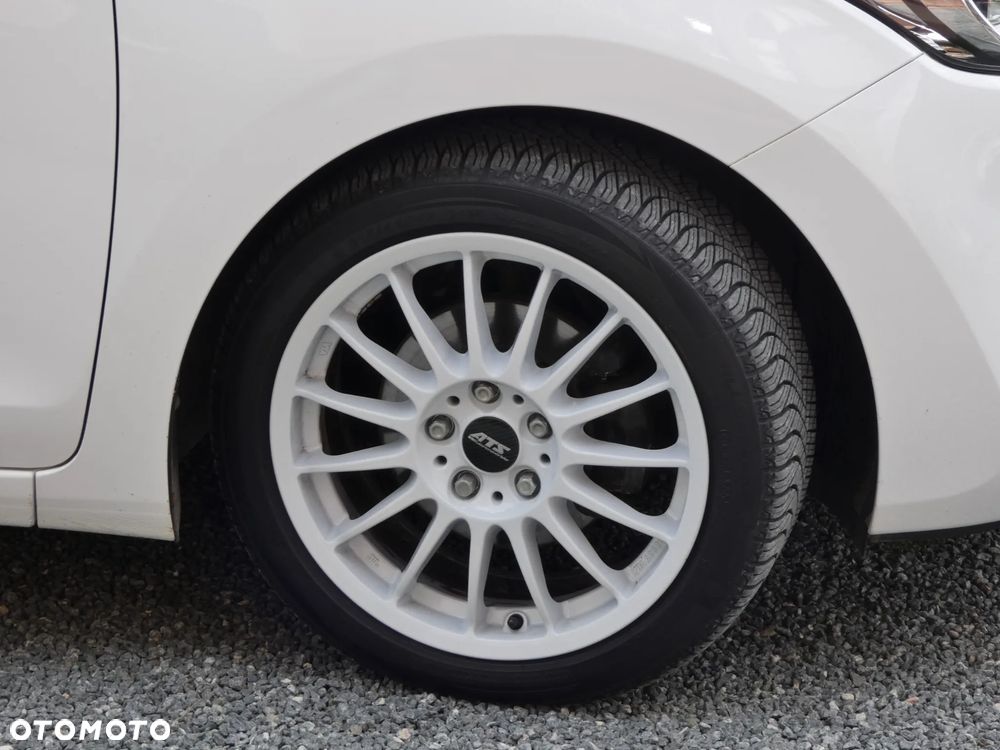 Hyundai i30 1.6 CRDi Classic - 9