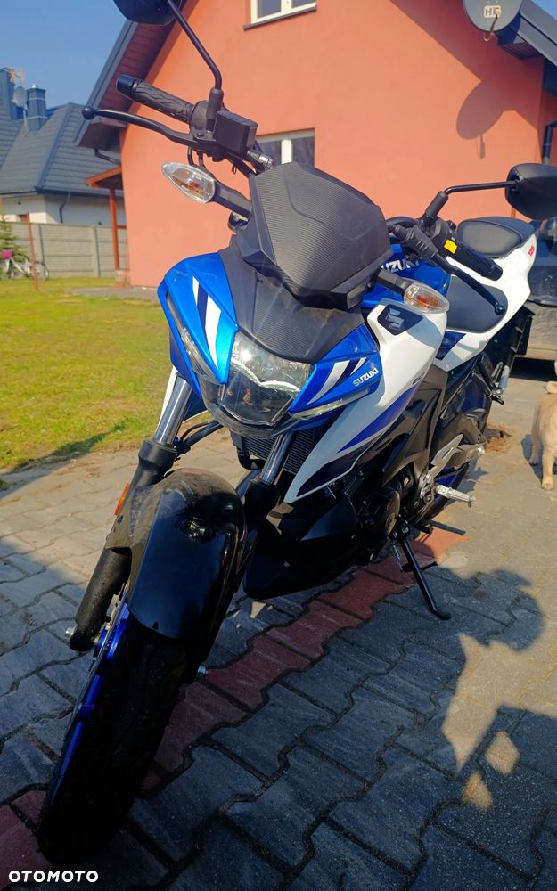 Suzuki GSX - 1