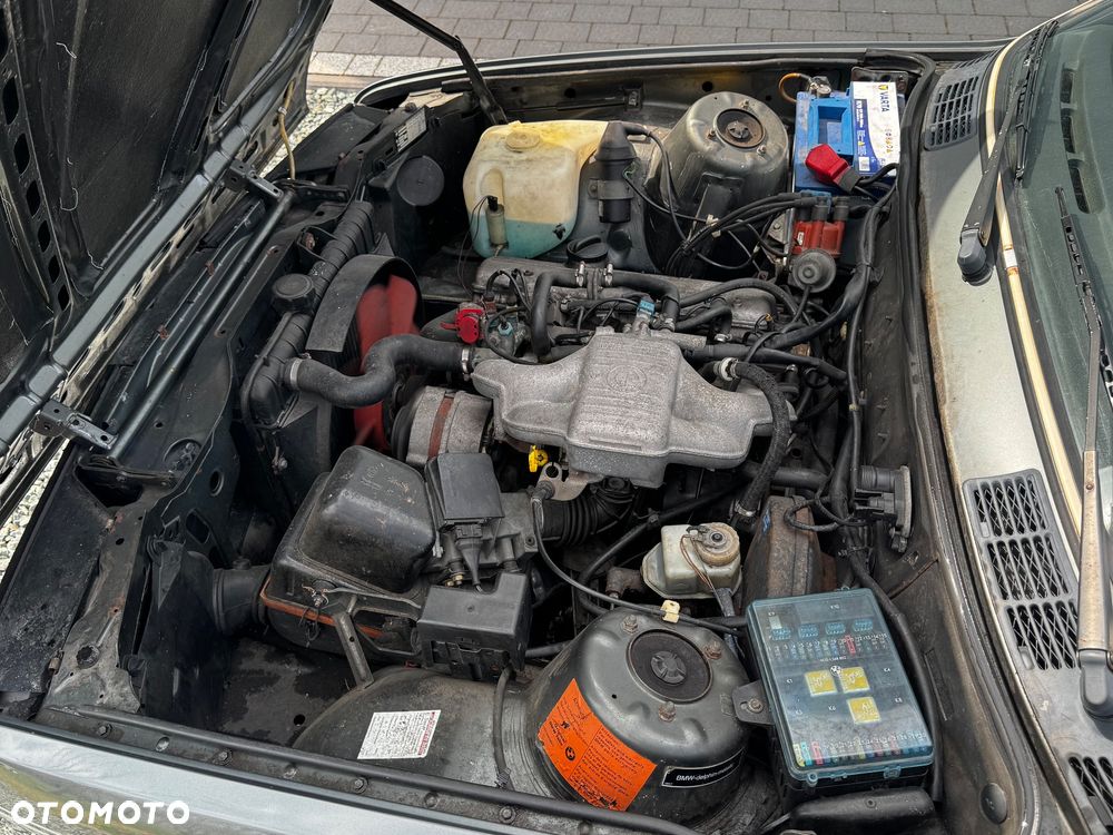 BMW Seria 3 318i - 12