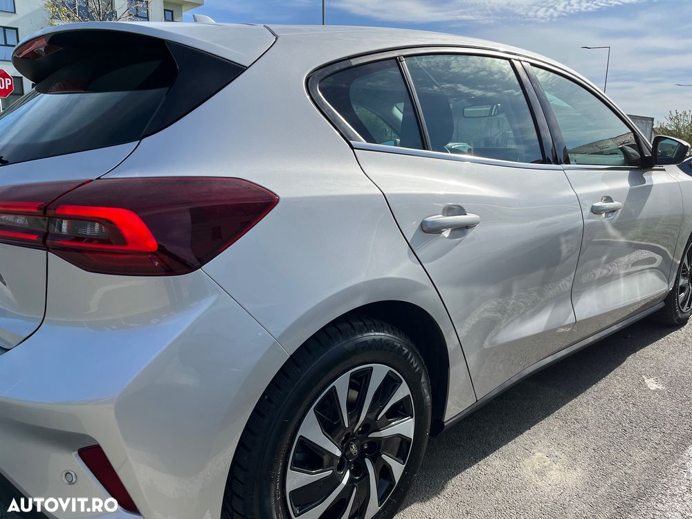 Ford Focus 1.0 EcoBoost MHEV Titanium - 9