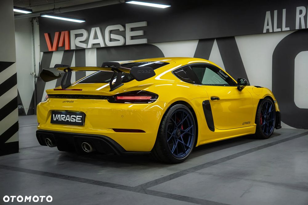 Porsche 718 Cayman - 16