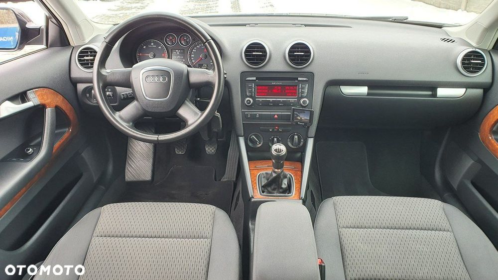 Audi A3 3-drzwiowe 2.0 TDI DPF Ambiente - 5