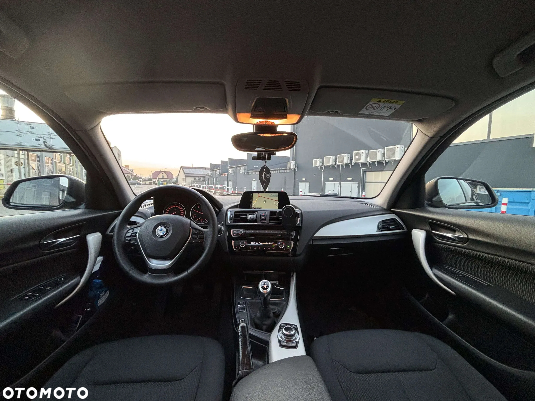 BMW Seria 1 116d EfficientDynamics - 12
