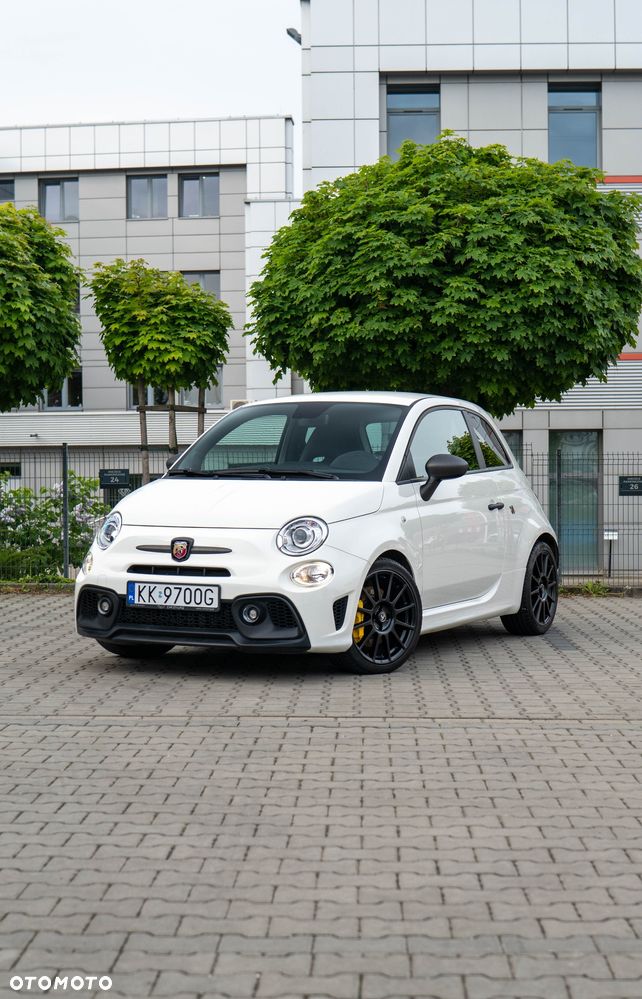 Abarth 695C - 1