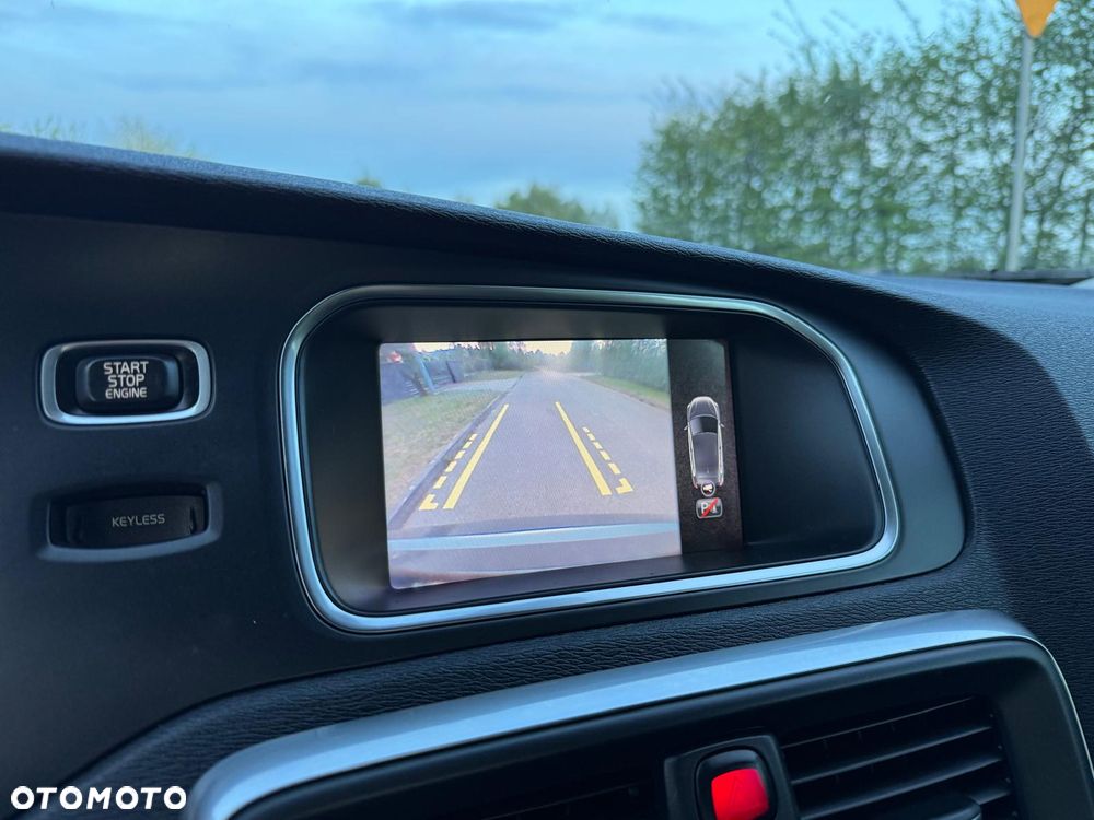 Volvo V40 D2 Summum - 18