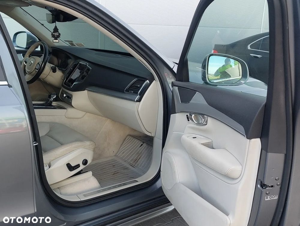 Volvo XC 90 - 17