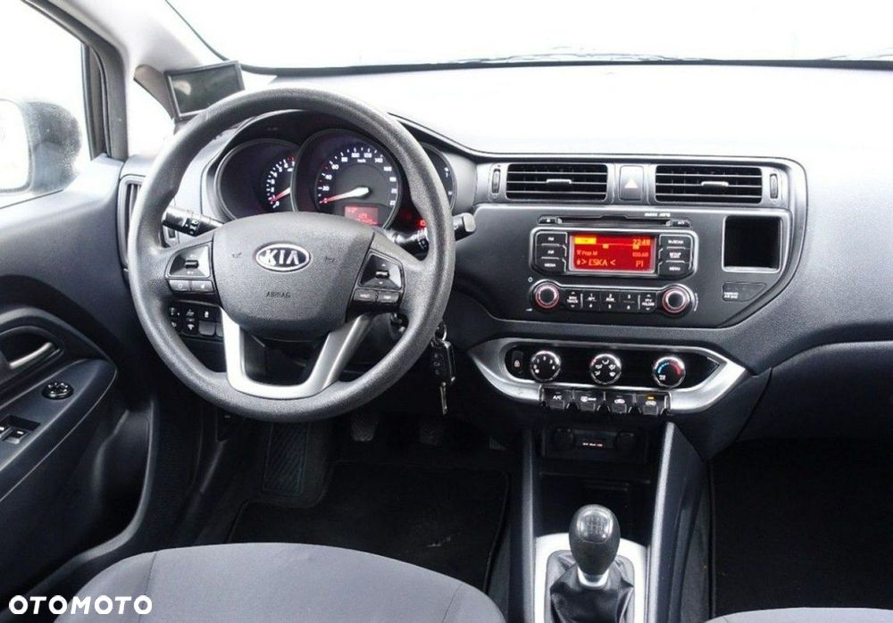 Kia Rio - 18