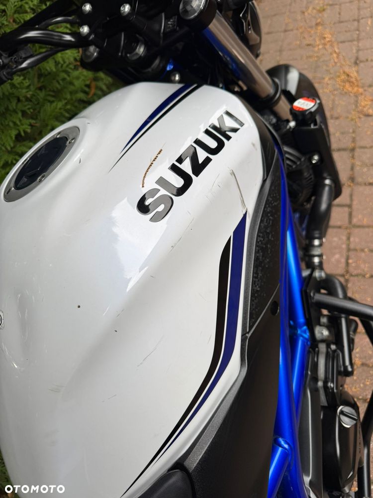 Suzuki SV - 16