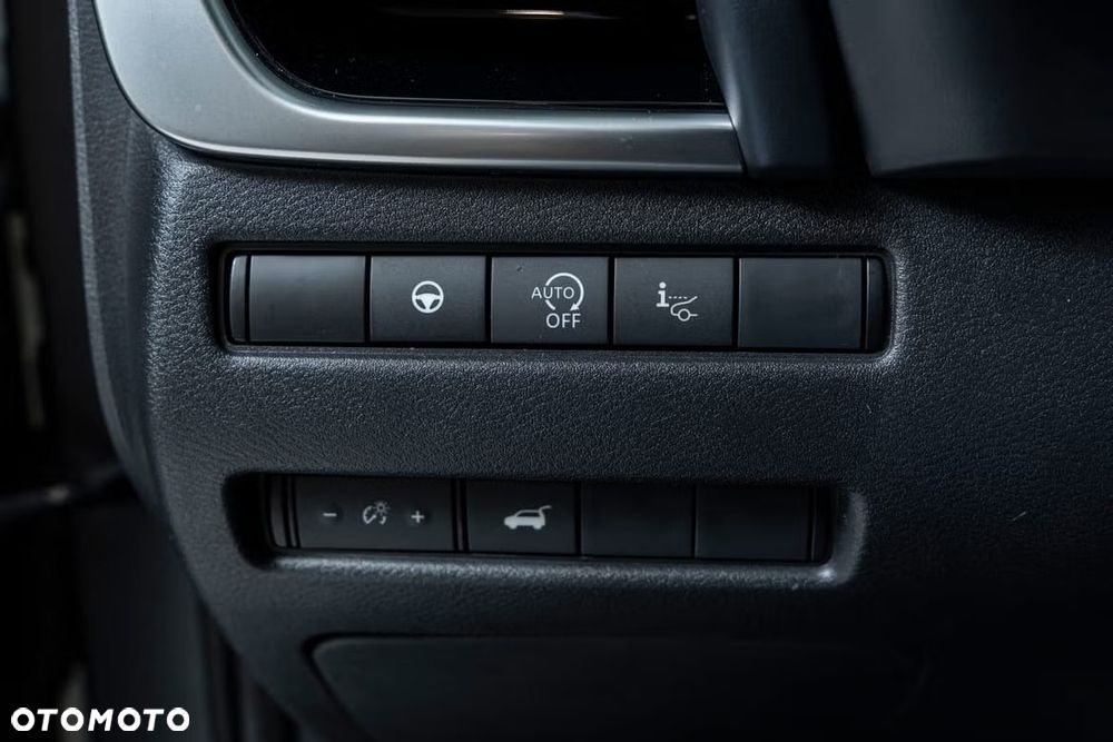 Nissan Qashqai 1.3 DIG-T 4x4 MHEV Xtronic N-Connecta - 17