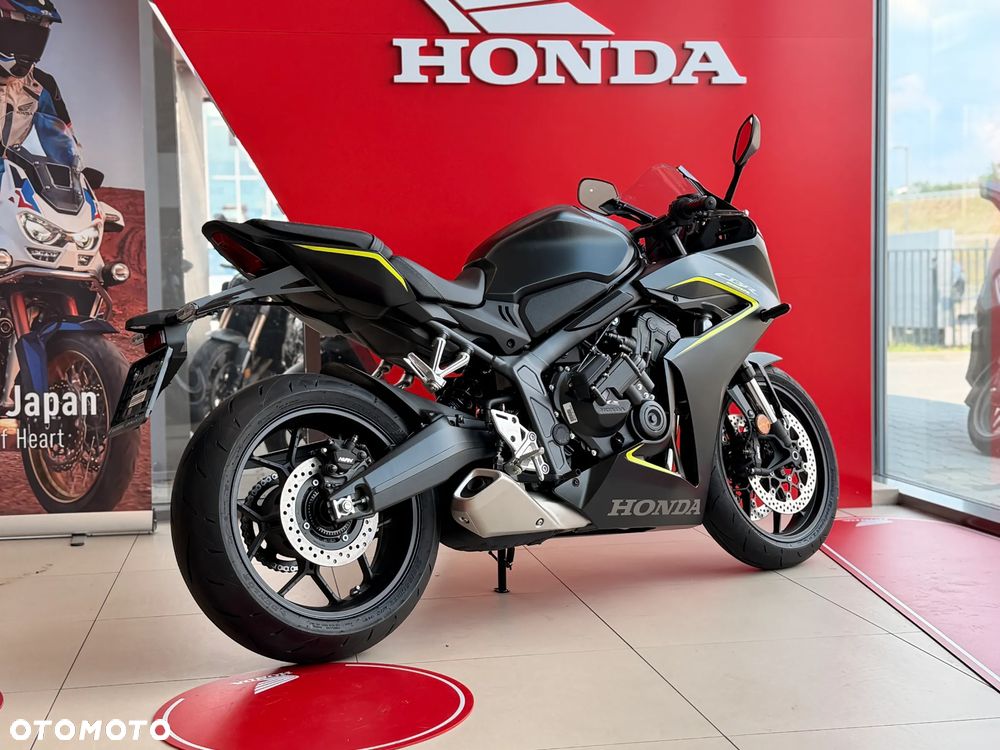 Honda CBR - 3