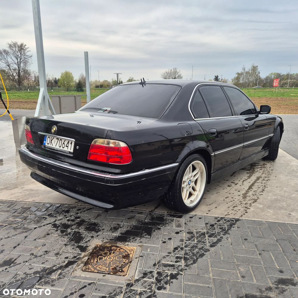 BMW Seria 7 735i L - 7
