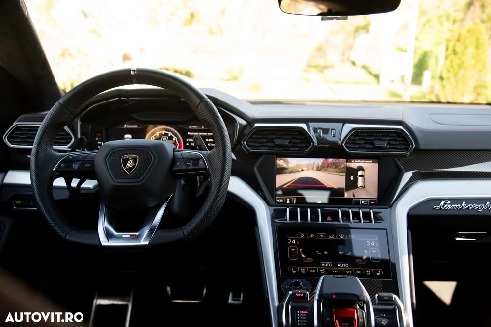 Lamborghini URUS Standard - 25