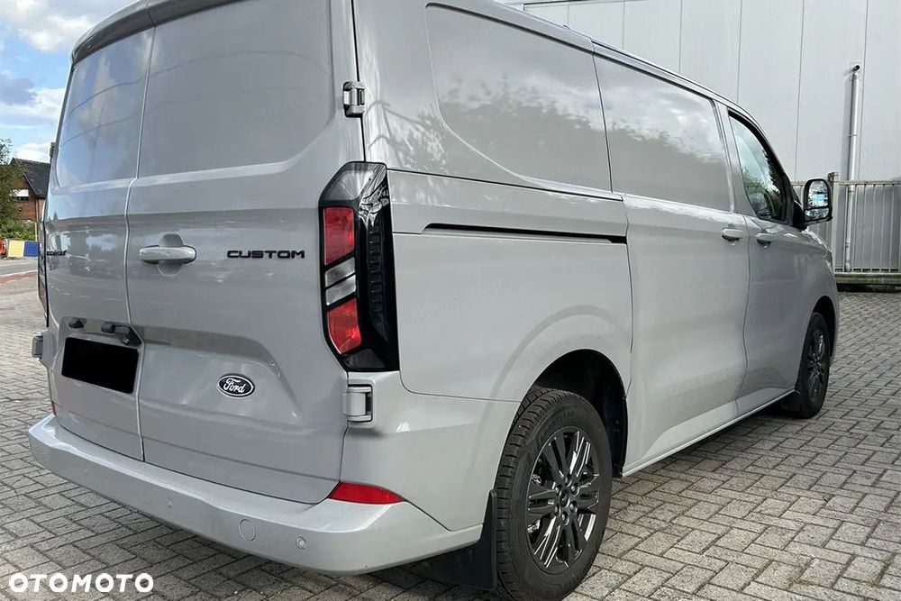Ford Transit Custom 320 L1H1 Limited 2.0 150KM - 5