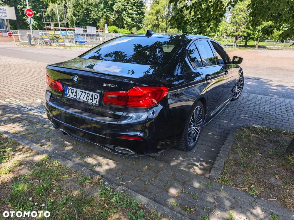 BMW Seria 5 530i Sport Line - 3