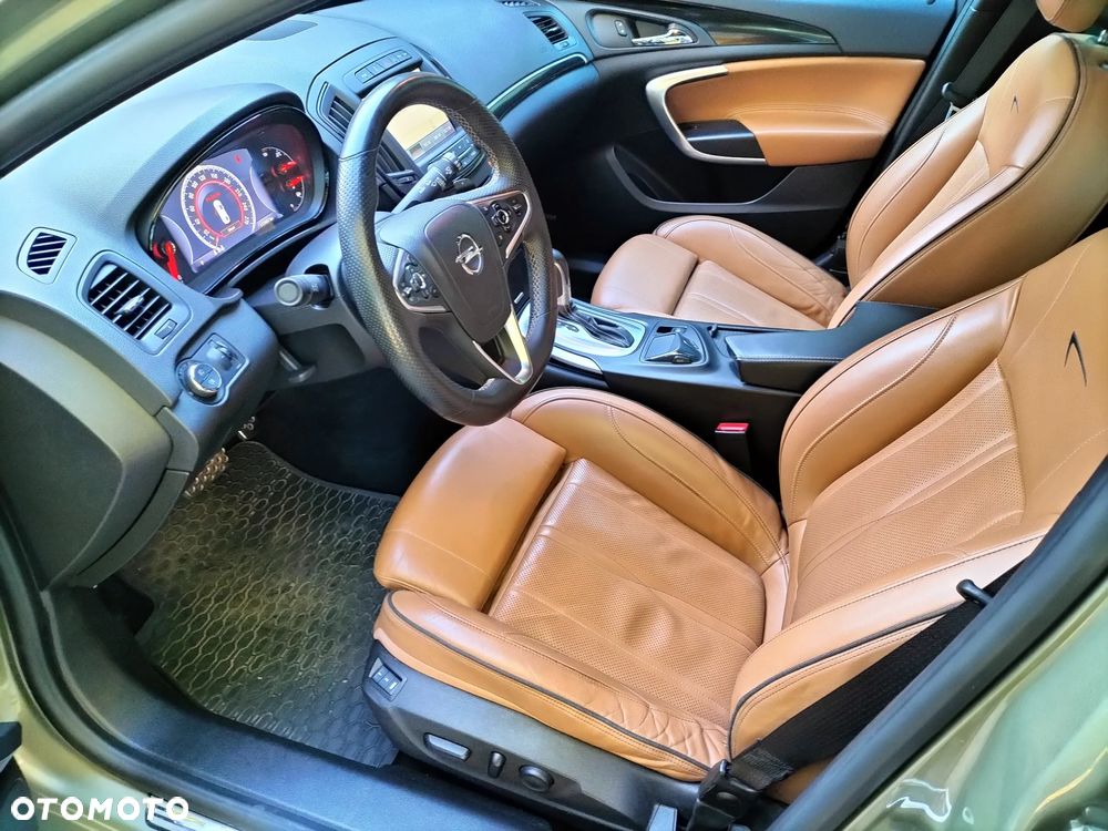 Opel Insignia CT 2.0 T 4x4 EU6 - 18