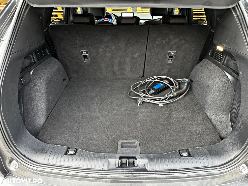 Ford Kuga 2.5 Duratec PHEV ST-LINE X - 34