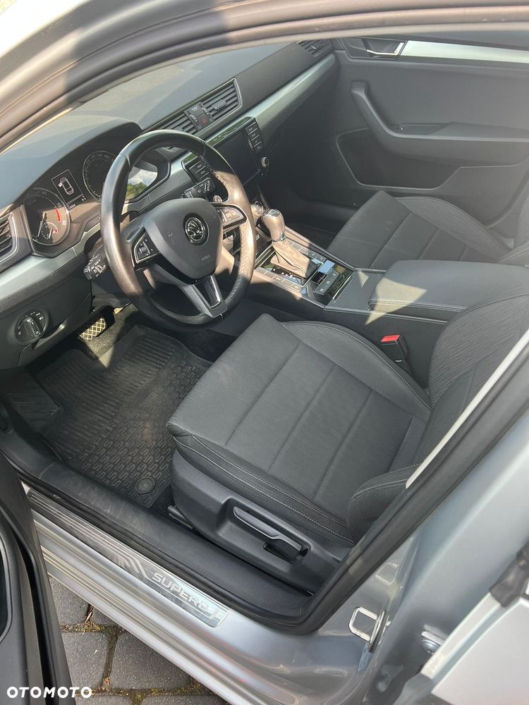 Skoda Superb 2.0 TDI Ambition DSG - 4