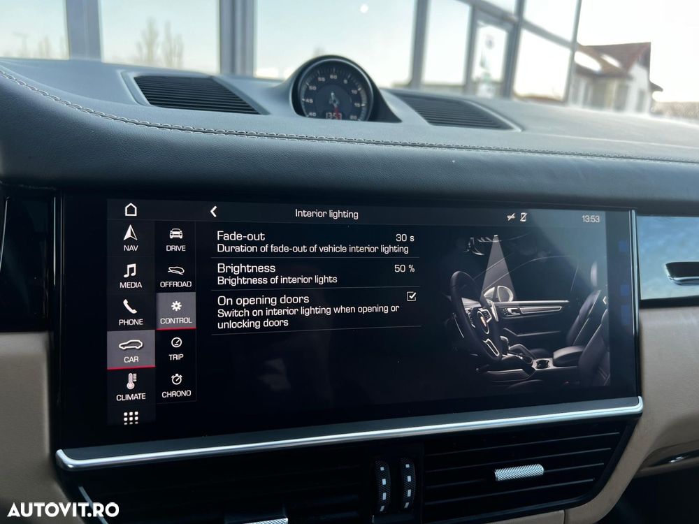 Porsche Cayenne - 31