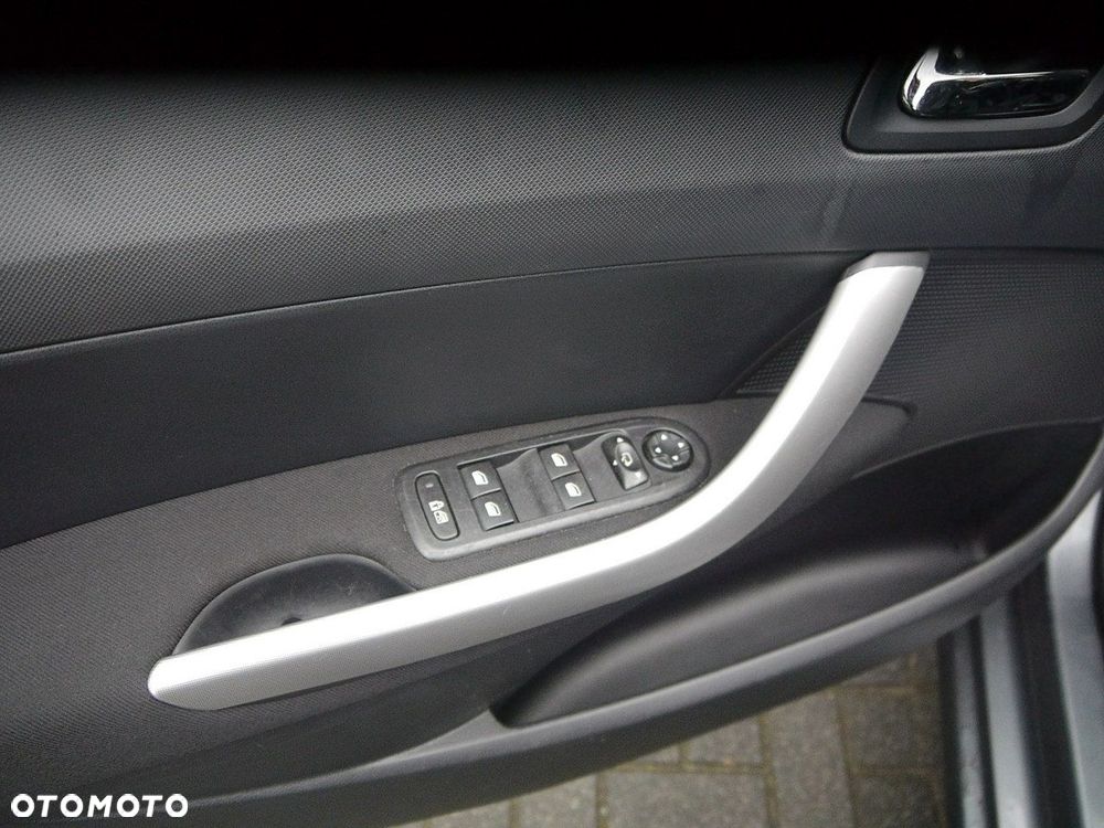 Peugeot 308 1.6 Premium - 28